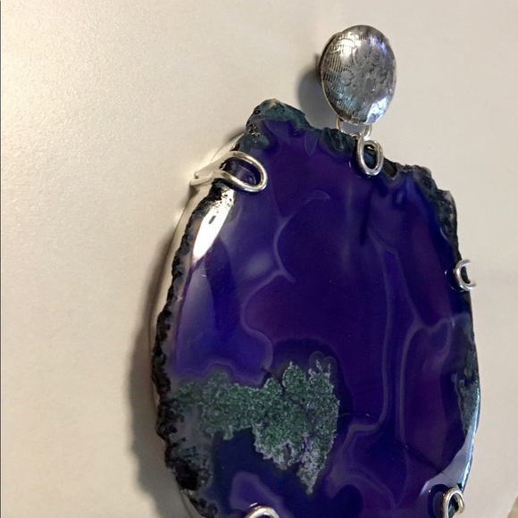 Beautiful Druzy Agate Pendant 🧜🏽‍♀️ - Picture 3 of 7